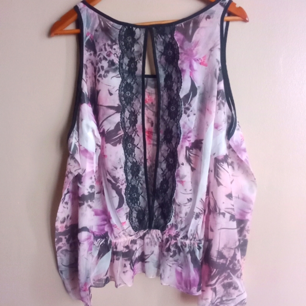 Blouse - Picture 2 of 3